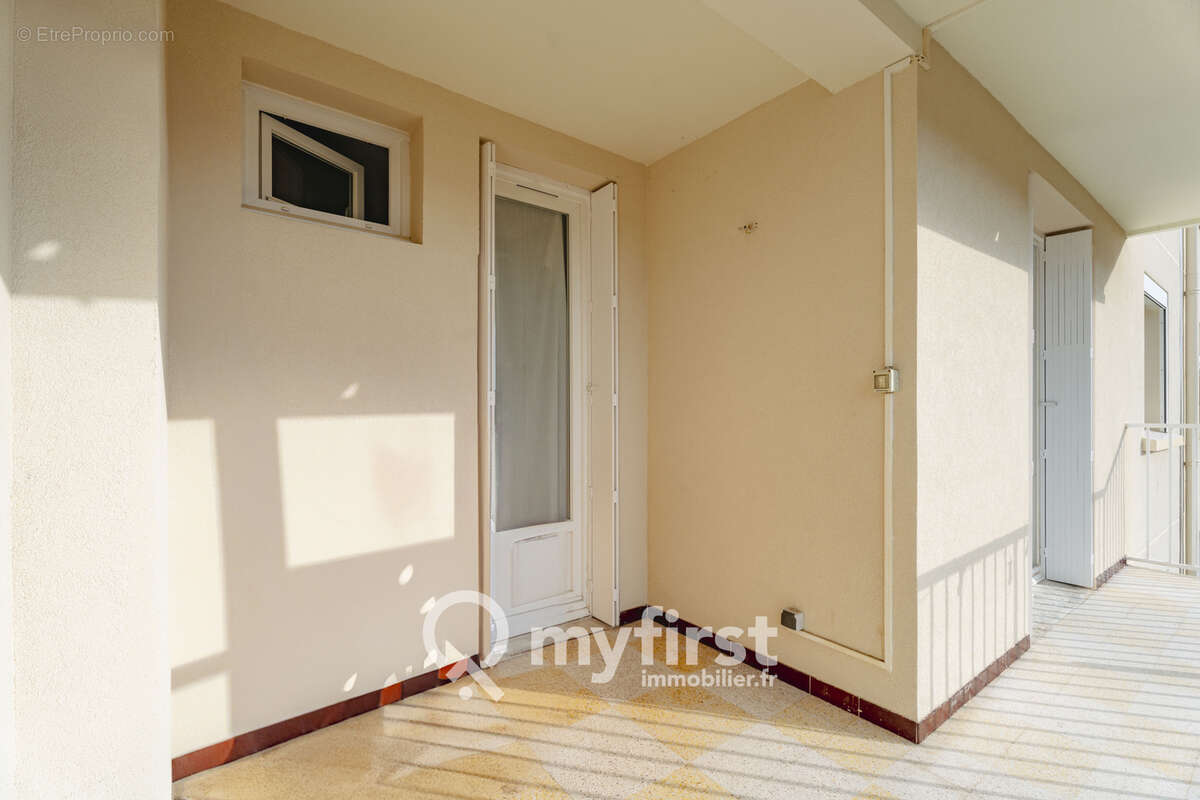 Bel appartement à la limite de la Garde sur Toulon. - photo 14