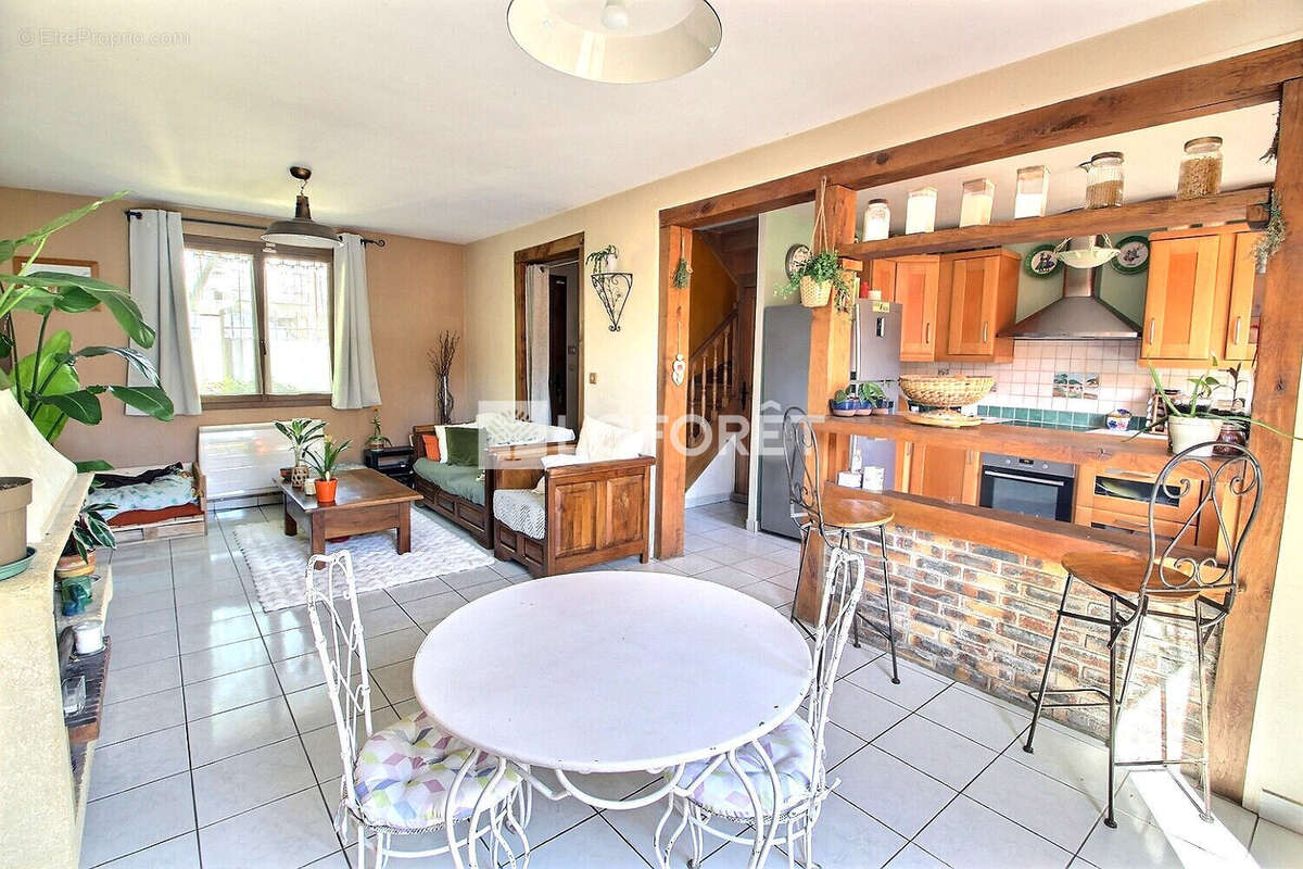 Maison à VILLENEUVE-LA-GARENNE