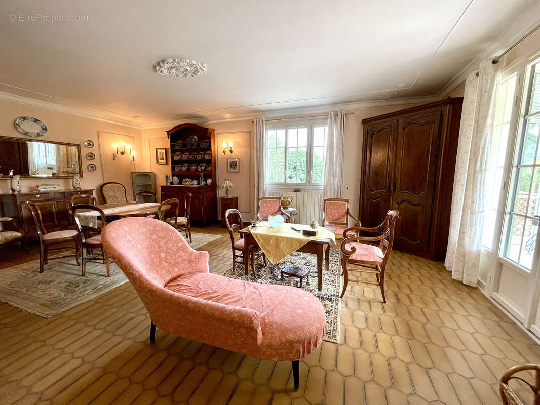 Maison à BOLLENE