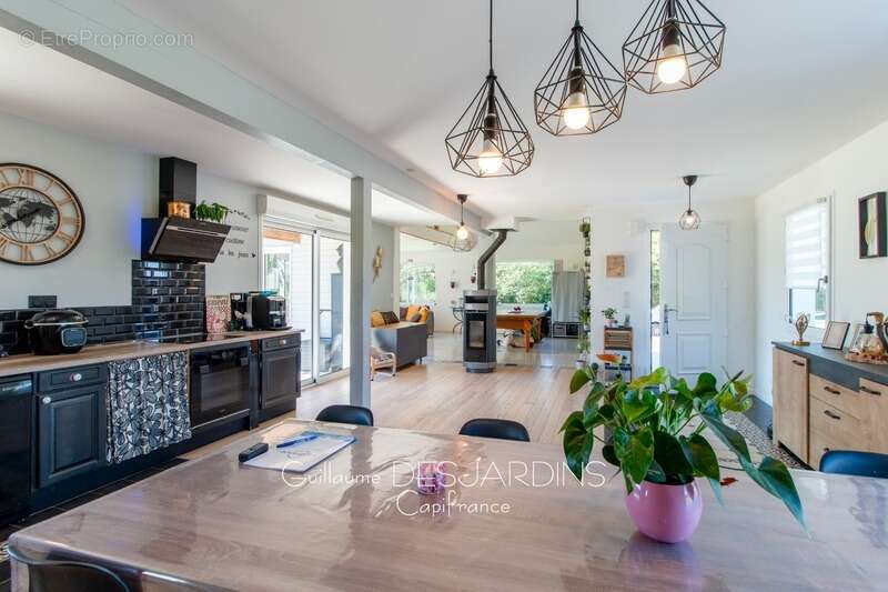 Maison à AUBRY-LE-PANTHOU