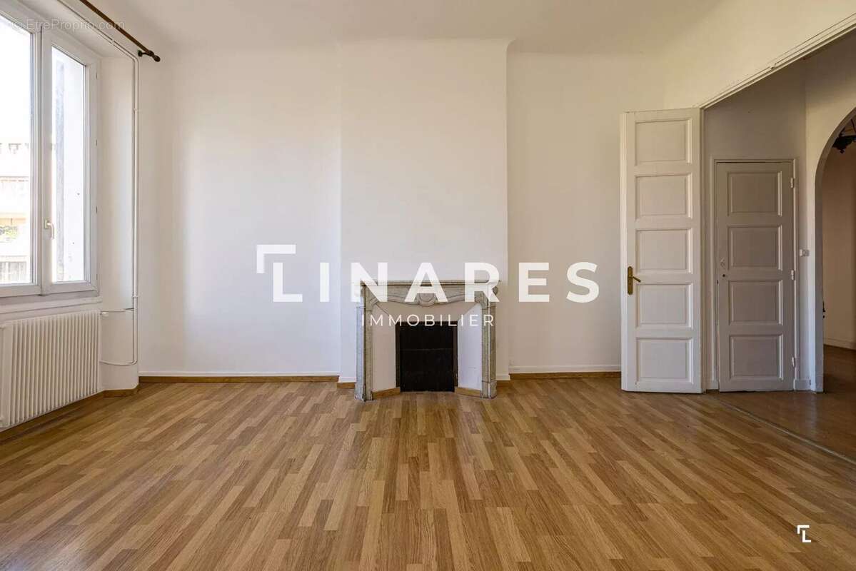 Appartement à MARSEILLE-8E