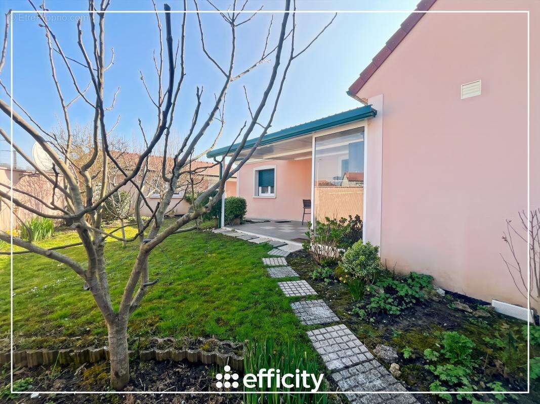 Maison à ROISSY-EN-BRIE