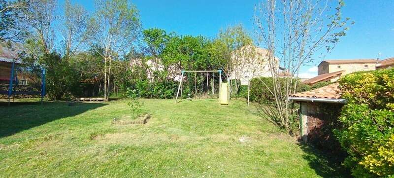 Maison à SAINT-GERVAZY