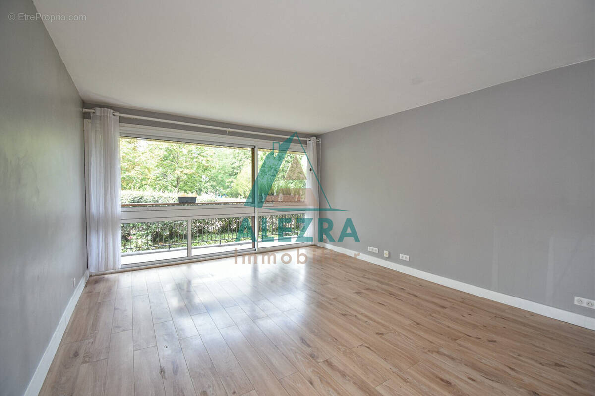 Appartement à LA CELLE-SAINT-CLOUD