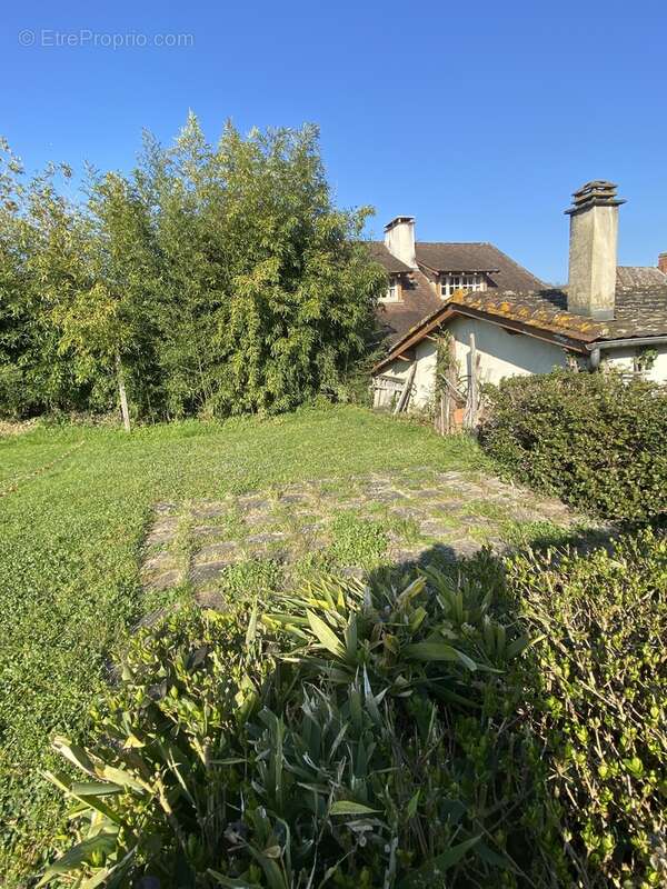 Maison à SAINT-SAUVEUR