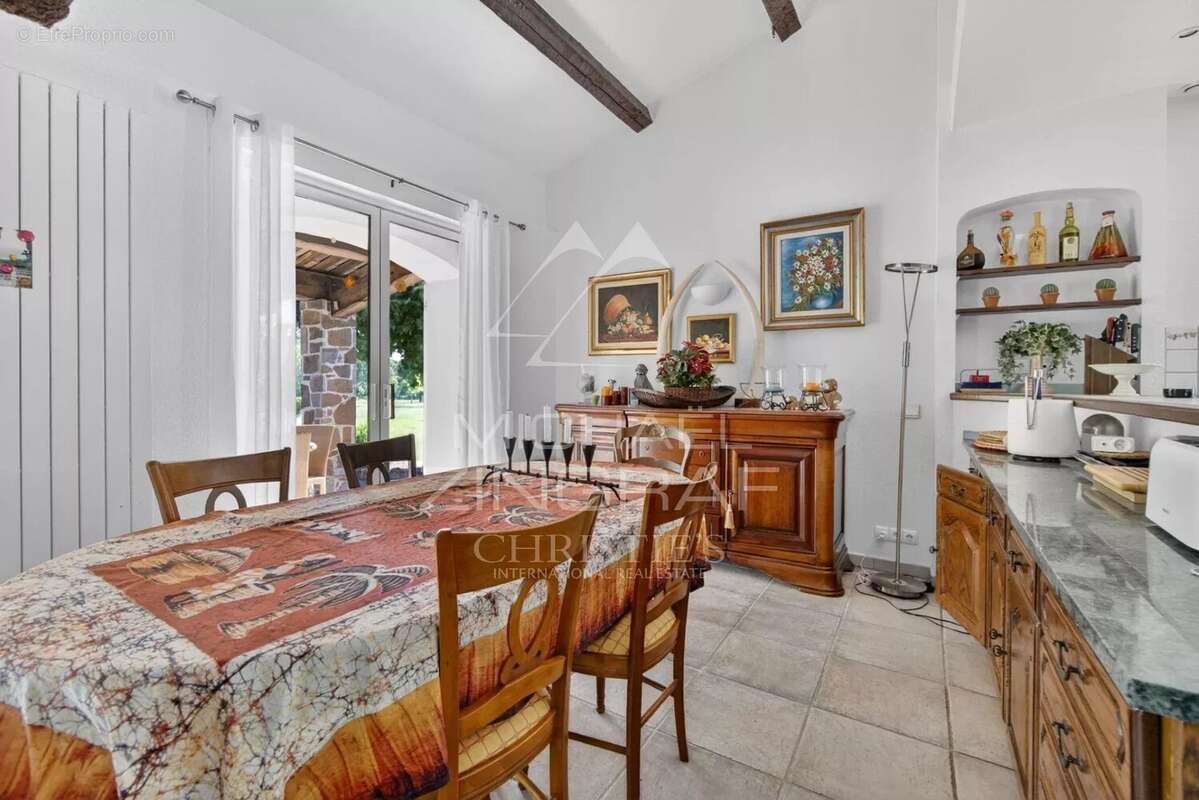 Maison à PUGET-SUR-ARGENS