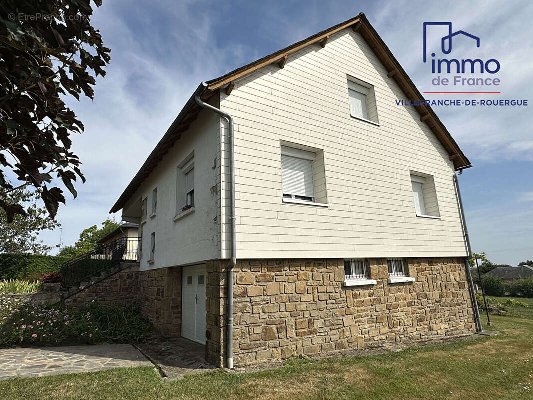 Maison à LA SALVETAT-PEYRALES