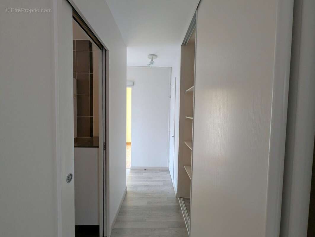 Appartement à GUILHERAND-GRANGES