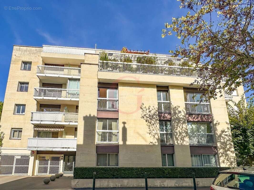 Appartement à BOURG-LA-REINE