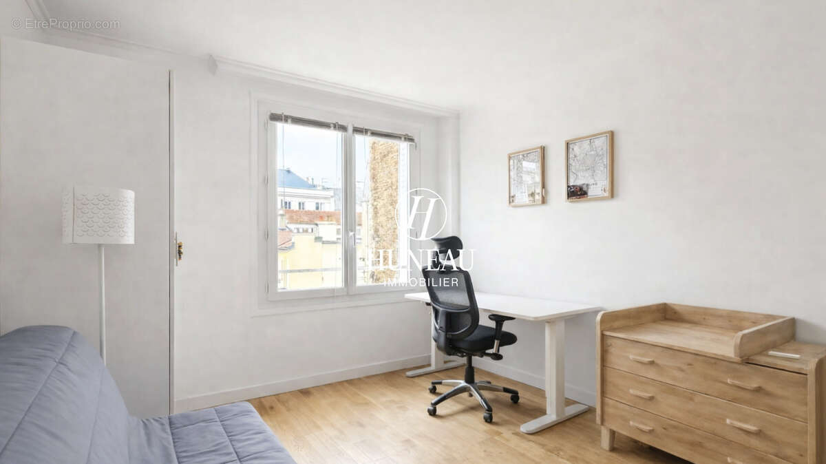 Appartement à PARIS-14E