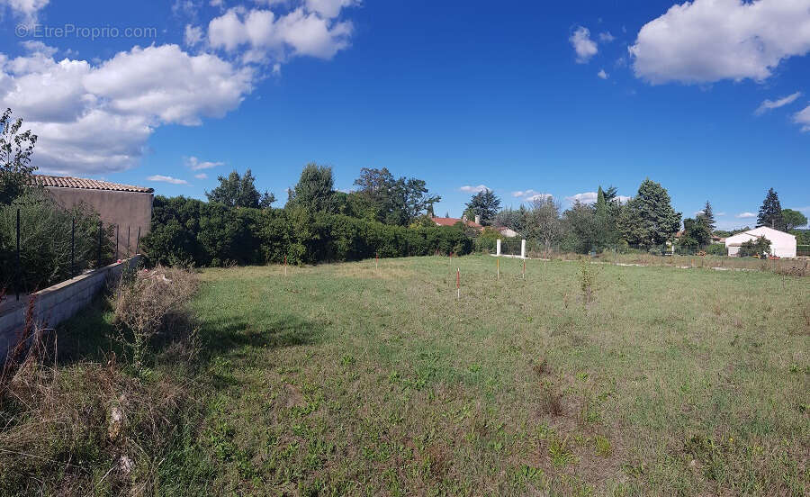 Terrain à NANS-LES-PINS