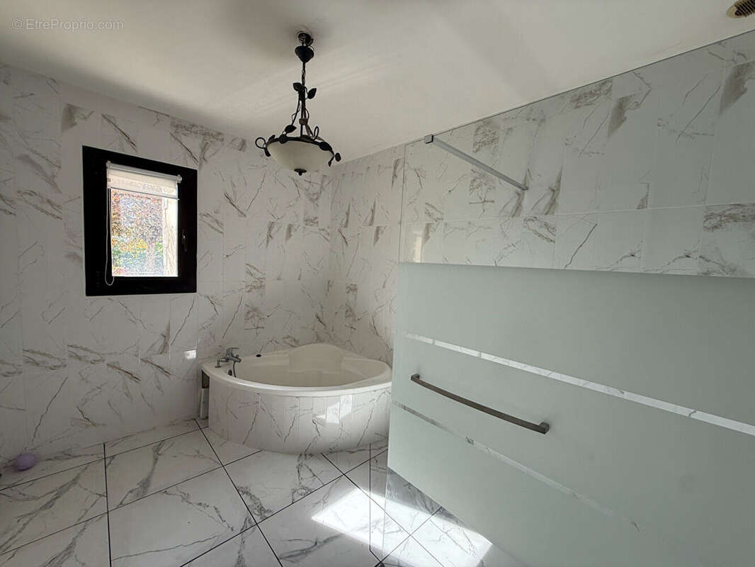 Maison à SAINT-VITE