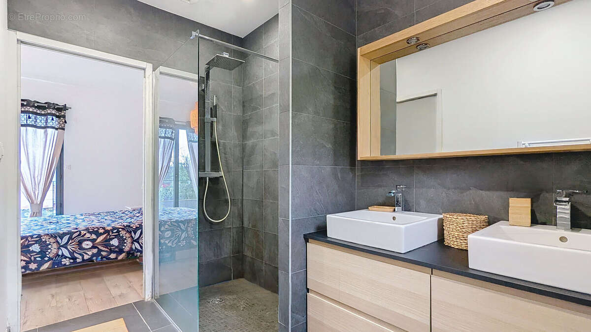 Maison 155 m² à Lozanne  - photo 29