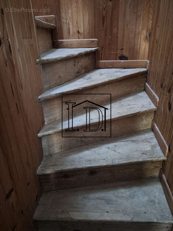 Escalier - Maison à CASTILLONNES