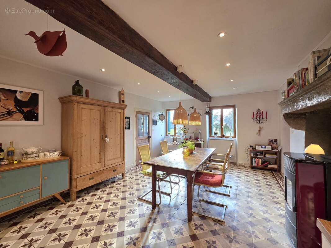 Maison à SAINT-GERVAIS-D'AUVERGNE