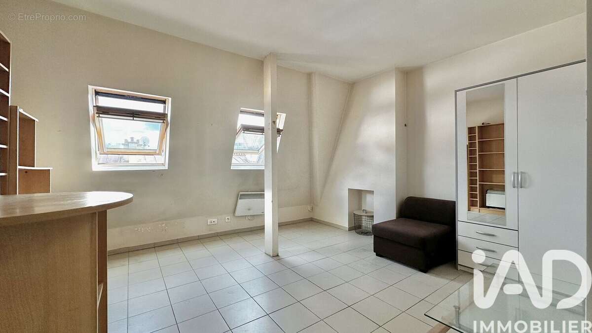 Photo 3 - Appartement à PARIS-8E