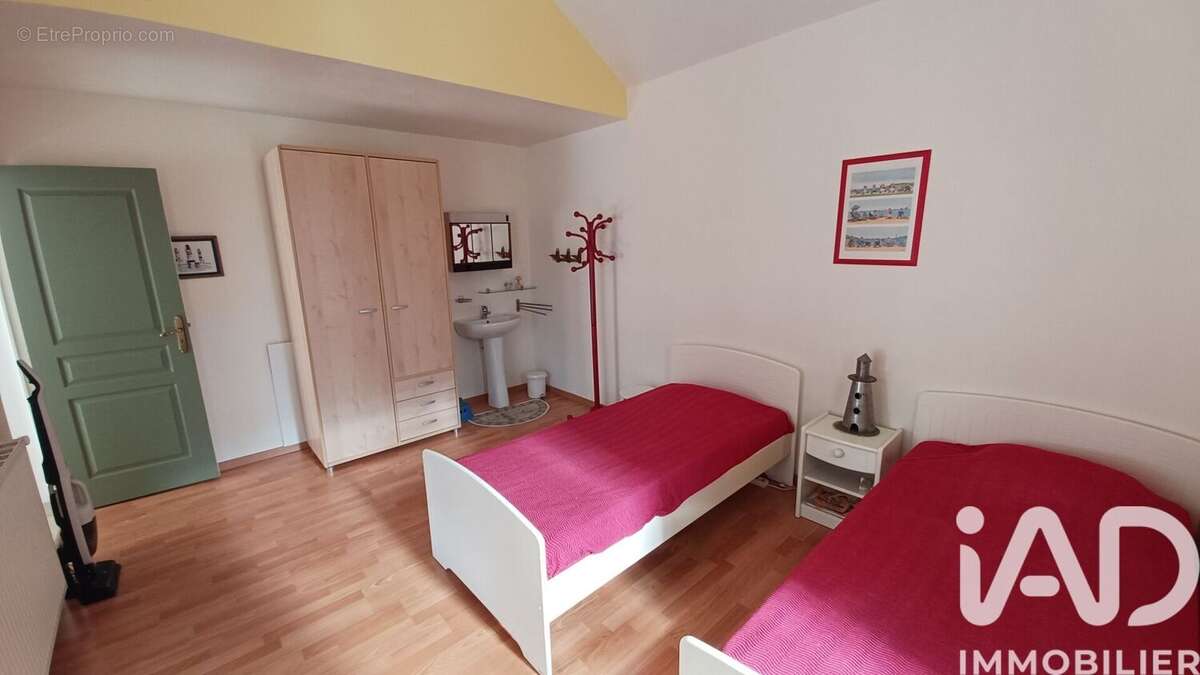 Maison 140 m² à Camiers  - photo 8