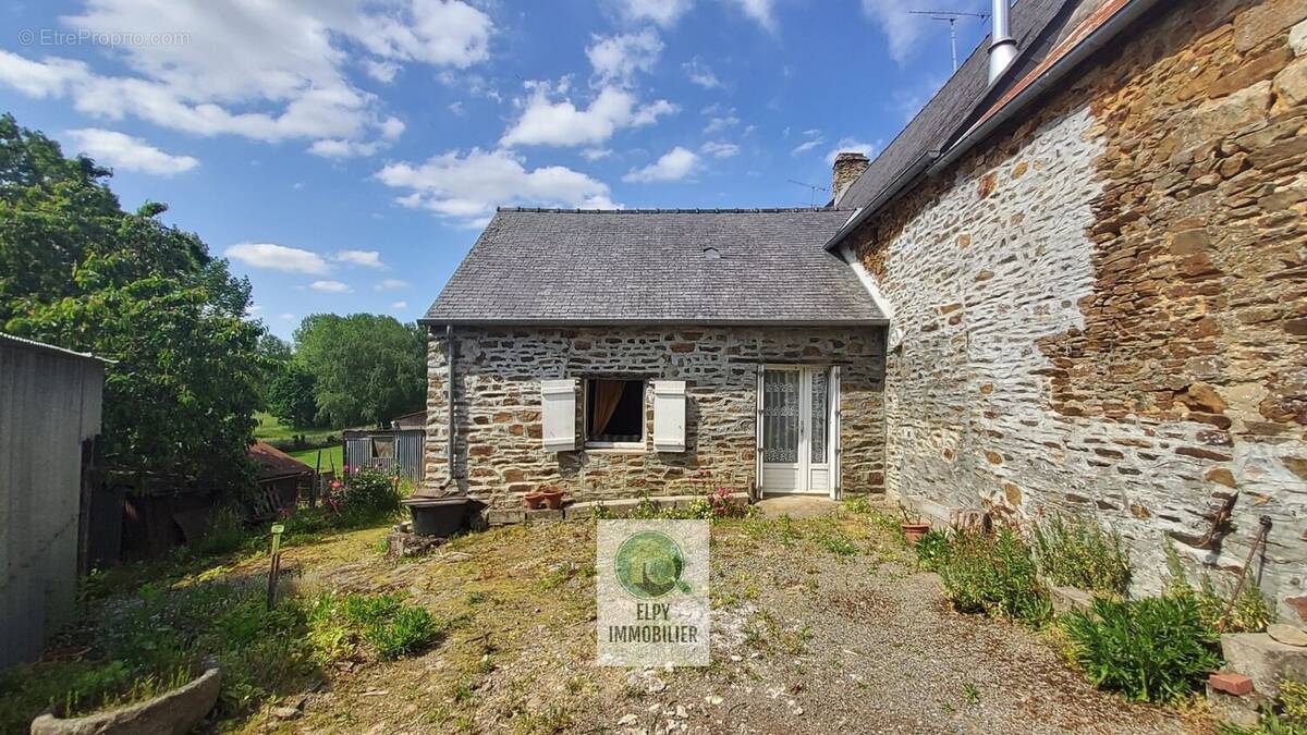 Maison à ANTRAIN