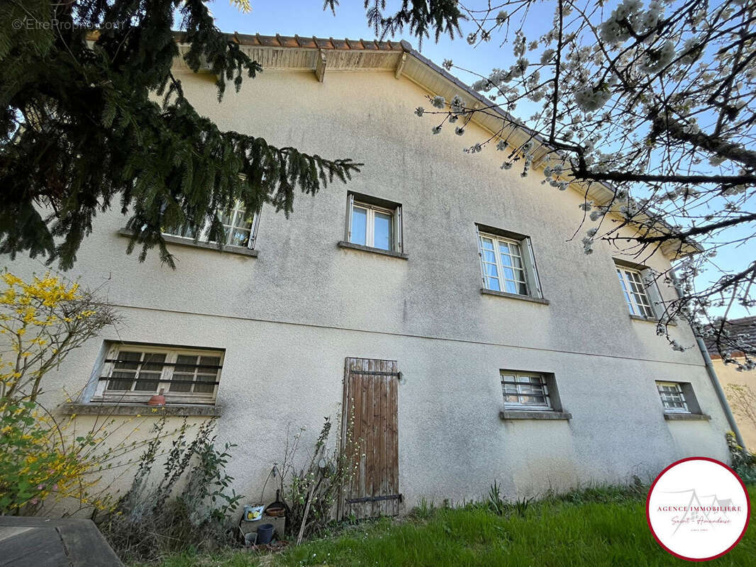 Maison à SAINT-AMAND-MONTROND