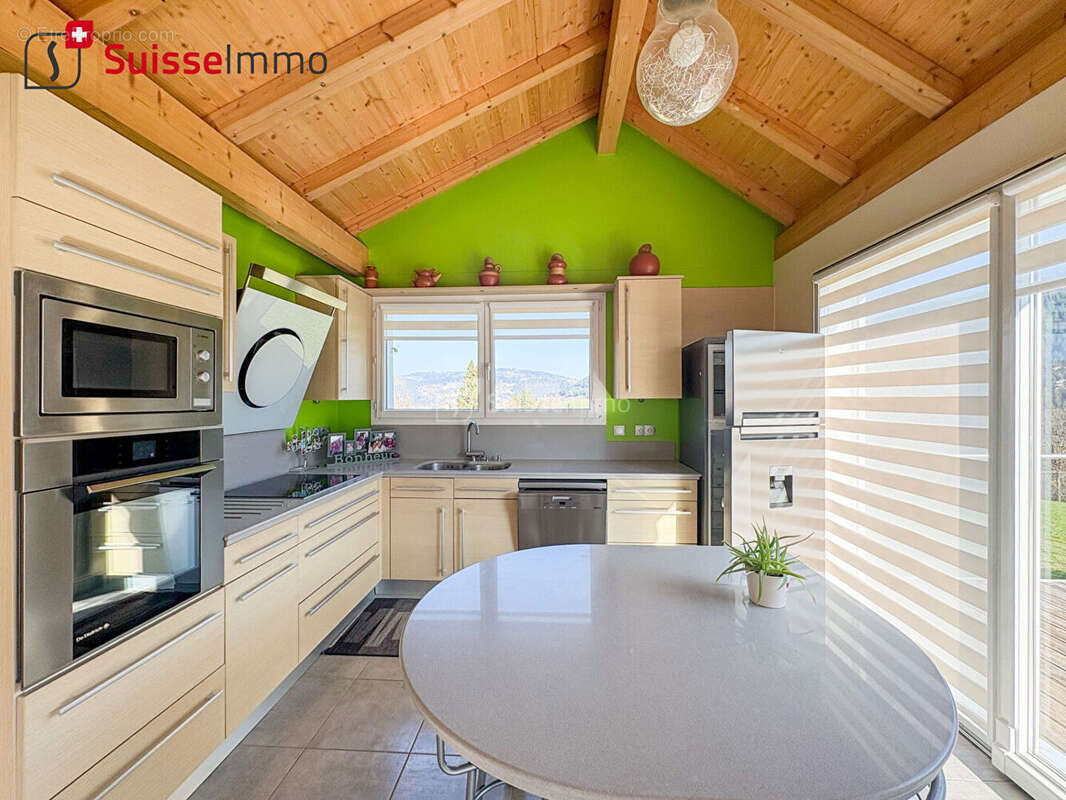 Maison Villers Le Lac 7 pièce(s) 171 m2 - photo 3