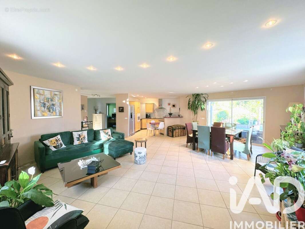 Photo 2 - Maison à FAVERGES-DE-LA-TOUR