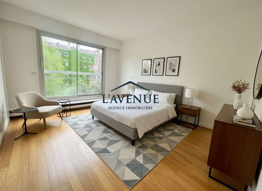 Appartement à PARIS-15E