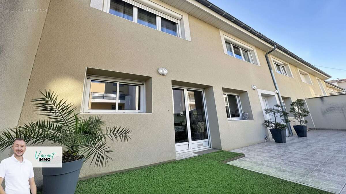 Maison 144 m² à Villeurbanne  - photo 2