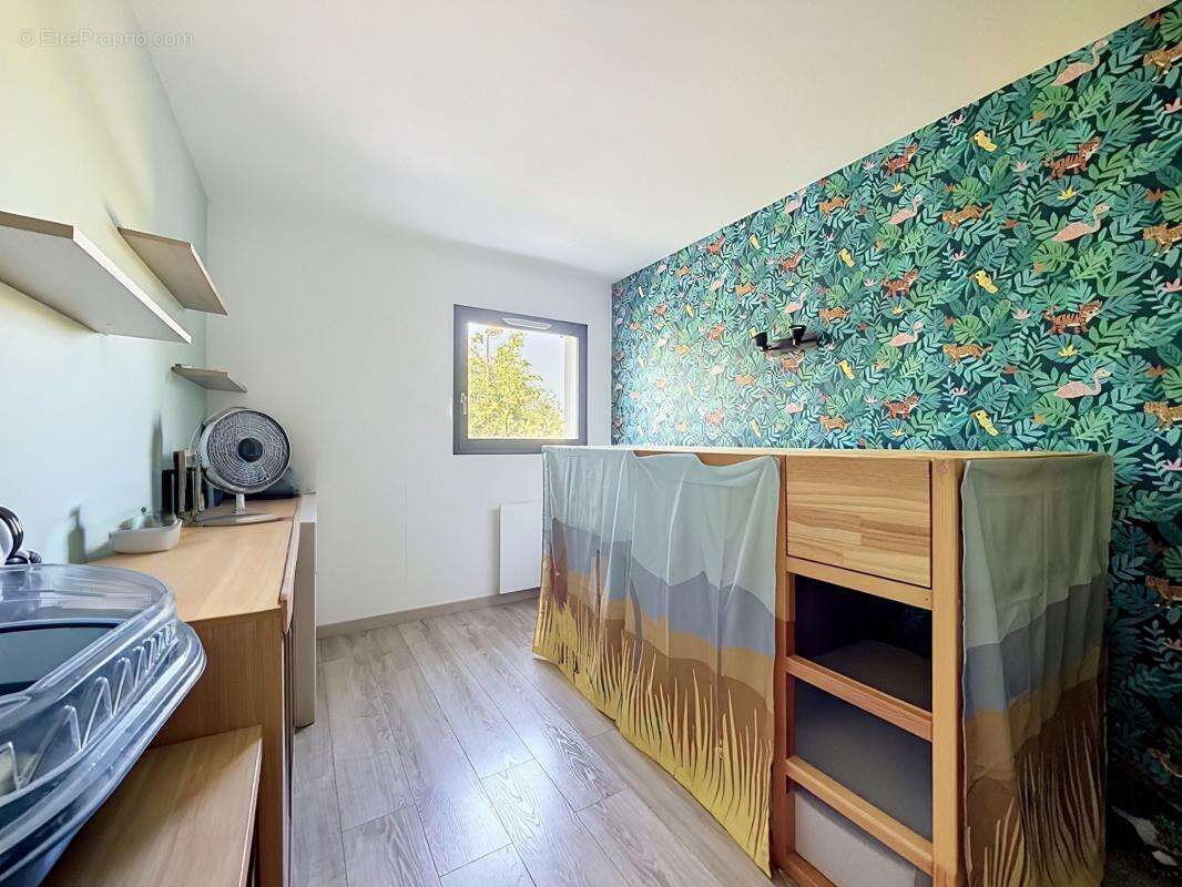 Appartement à VOISINS-LE-BRETONNEUX