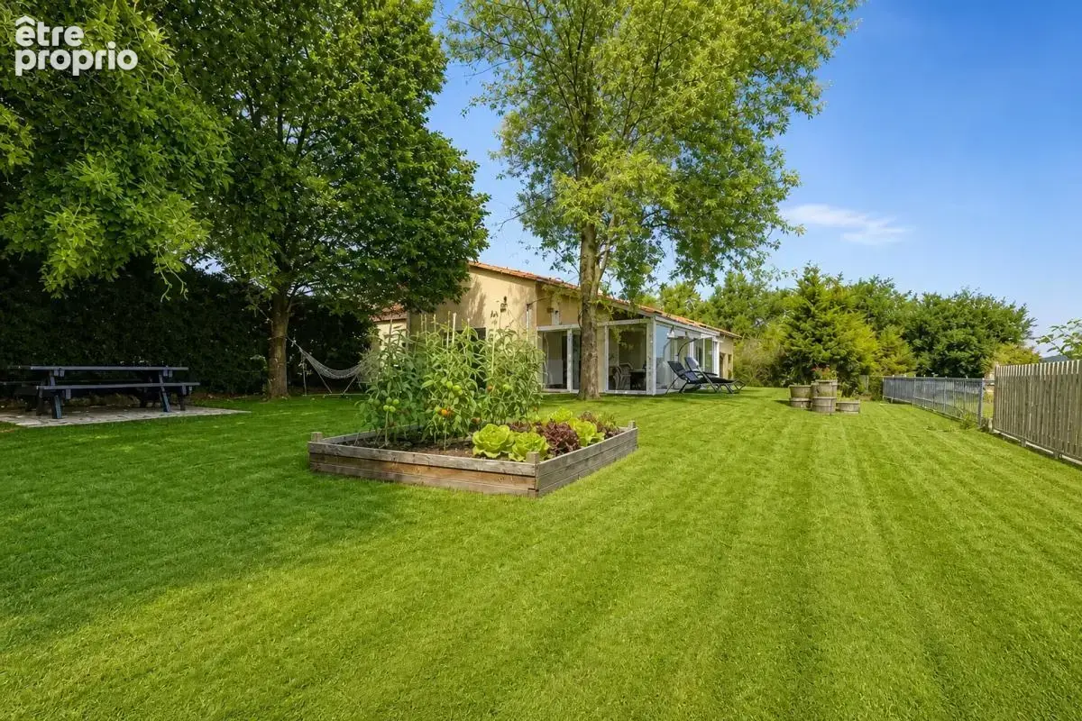 Maison de 8 pièces de 195 m² à Bort-l'Étang - photo 4
