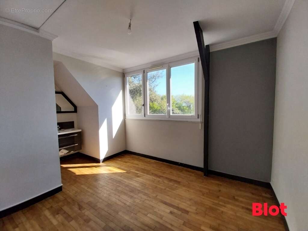 Maison à CHATEAUNEUF-D'ILLE-ET-VILAINE