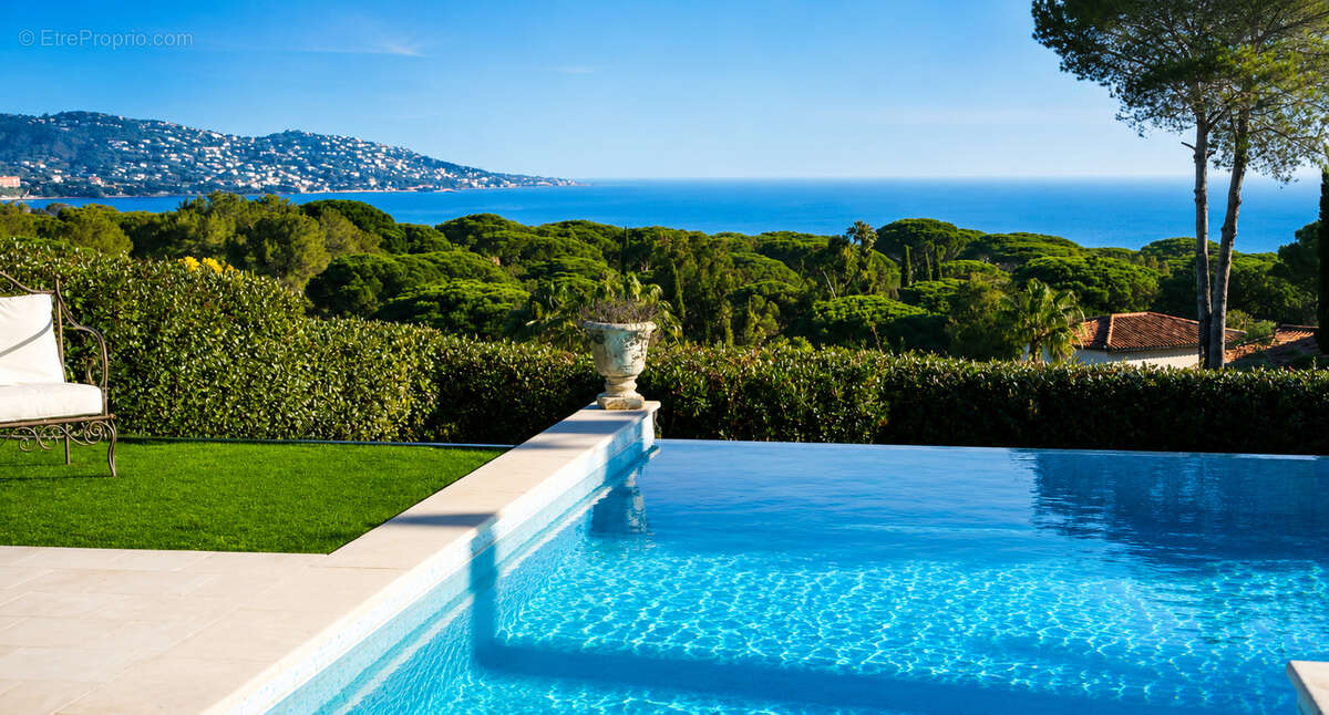 Villa 7 pièces de 275m2 au semaphore à sainte-maxime - photo 2