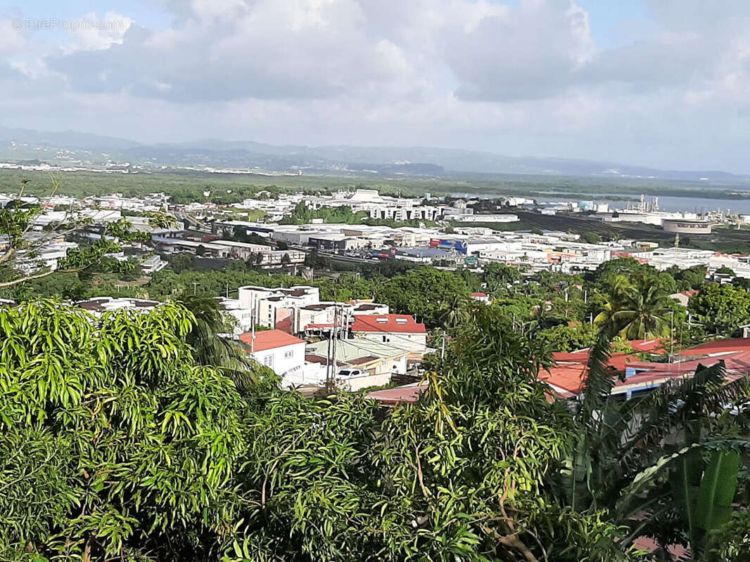 Maison à FORT-DE-FRANCE