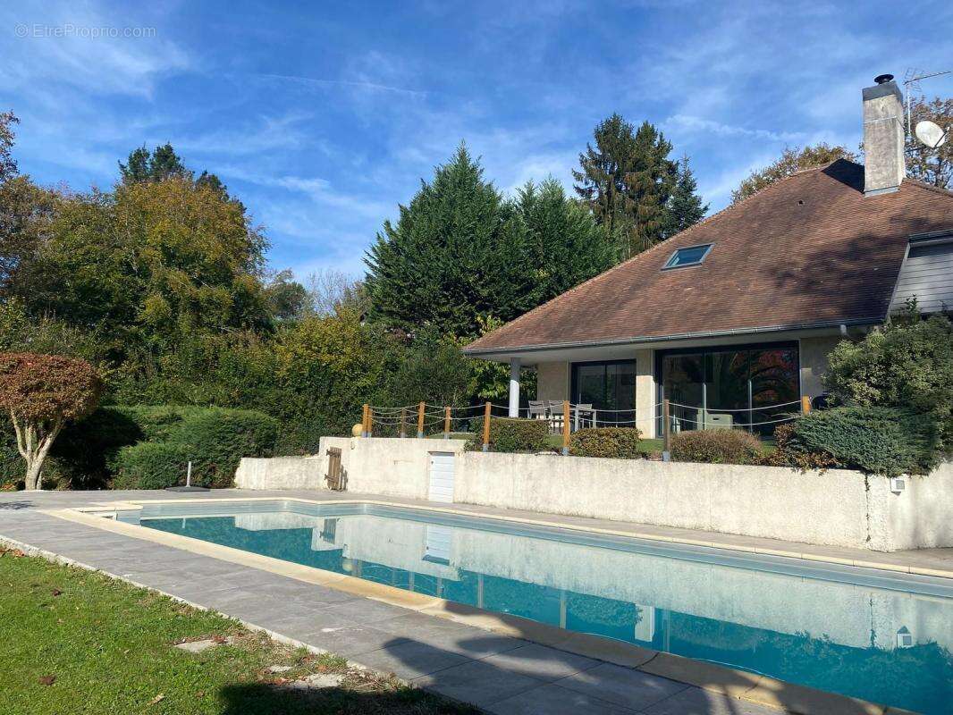 Maison à SERRES-MORLAAS