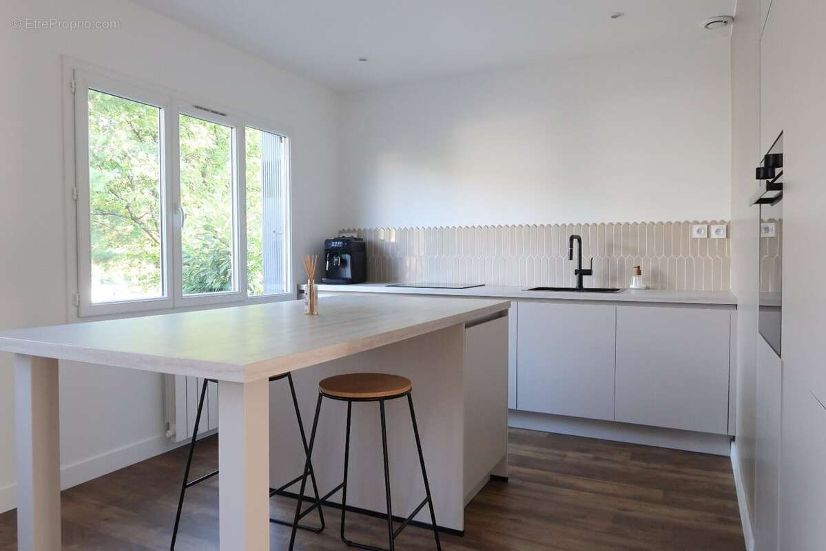 Maison à BOISSET-LES-MONTROND