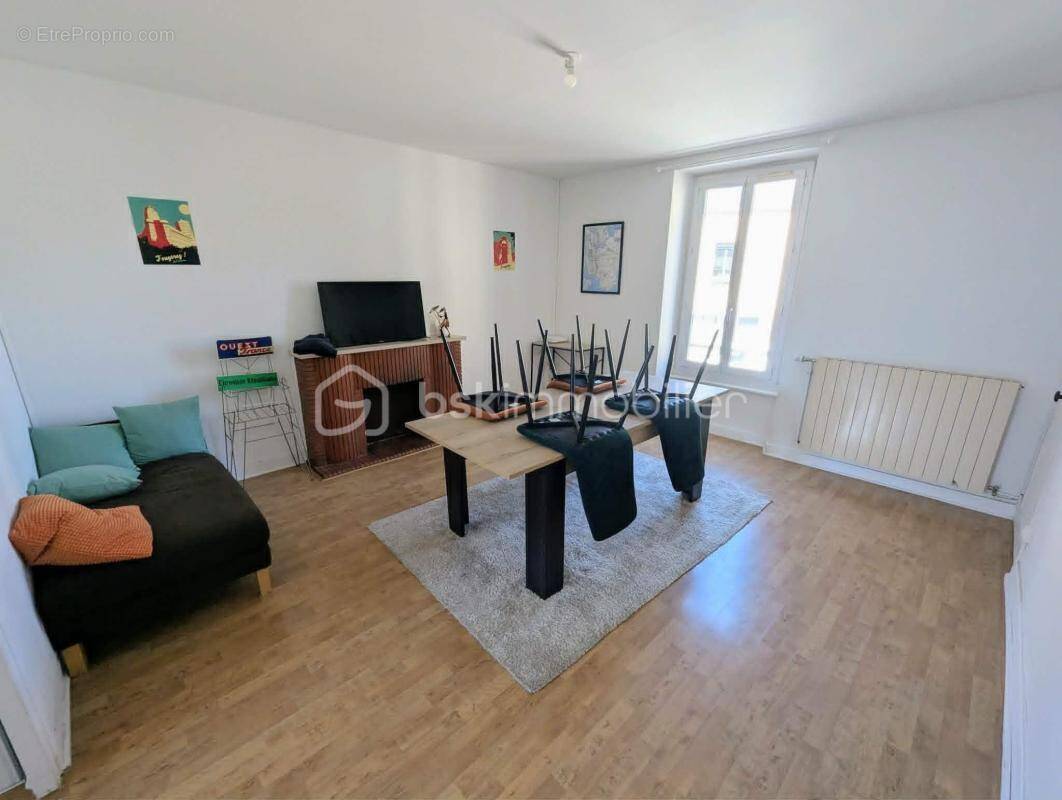 Appartement à FOUGERES