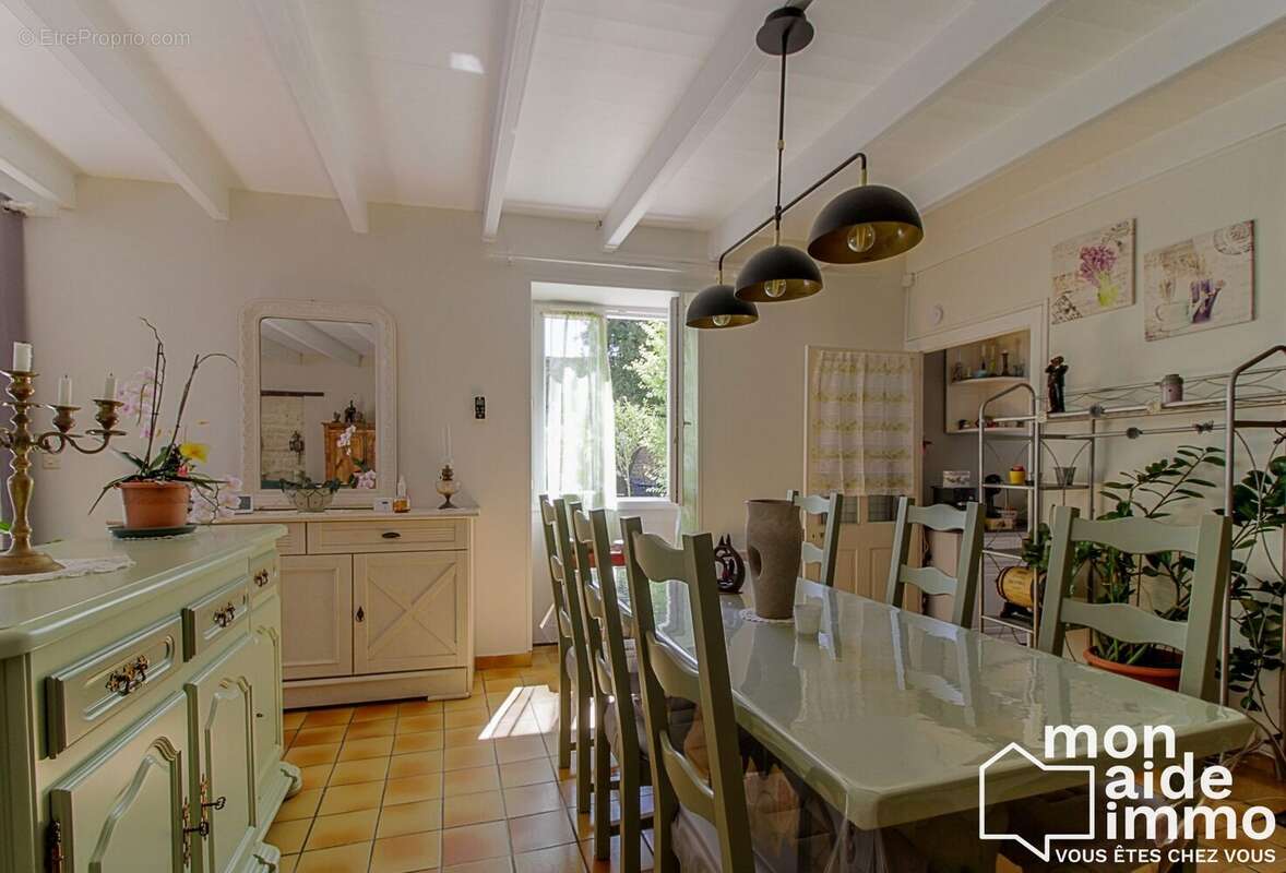 Maison à CIRE-D&#039;AUNIS