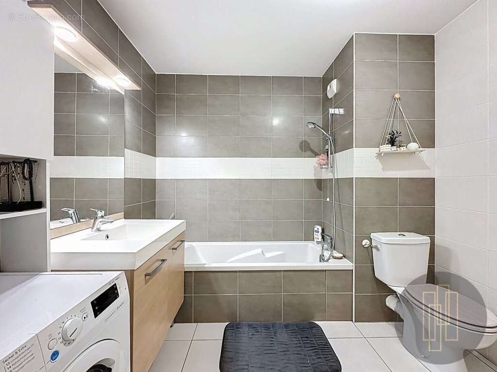 Appartement à TASSIN-LA-DEMI-LUNE