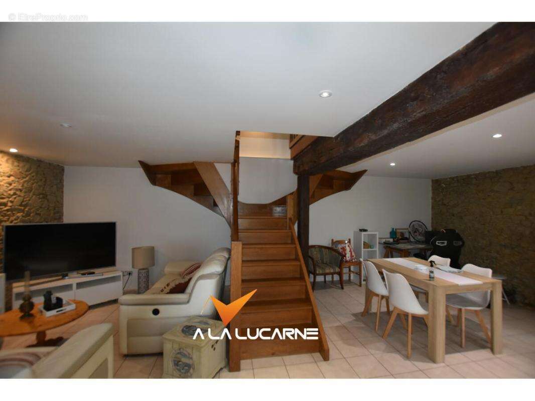 Maison à COURLAY