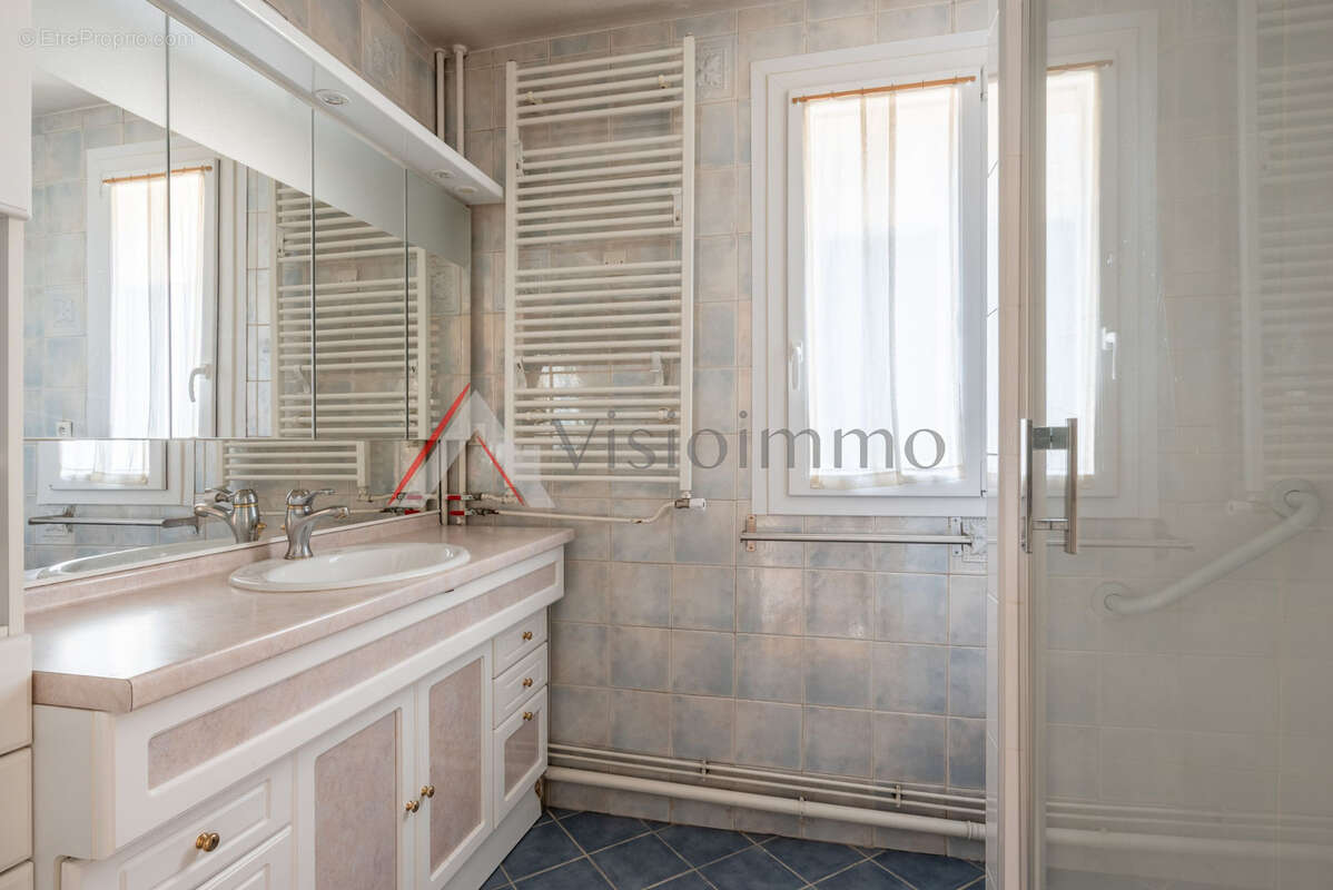 Appartement à SASSENAGE