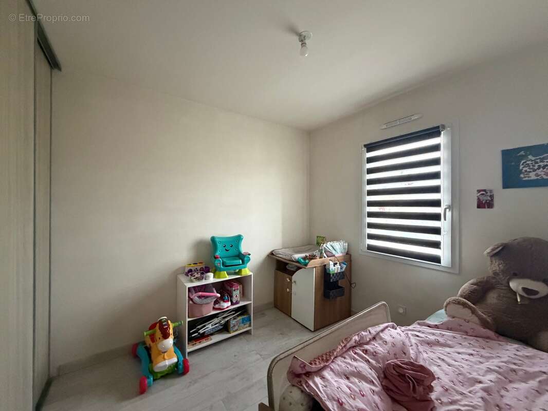 Maison à VENDRENNES