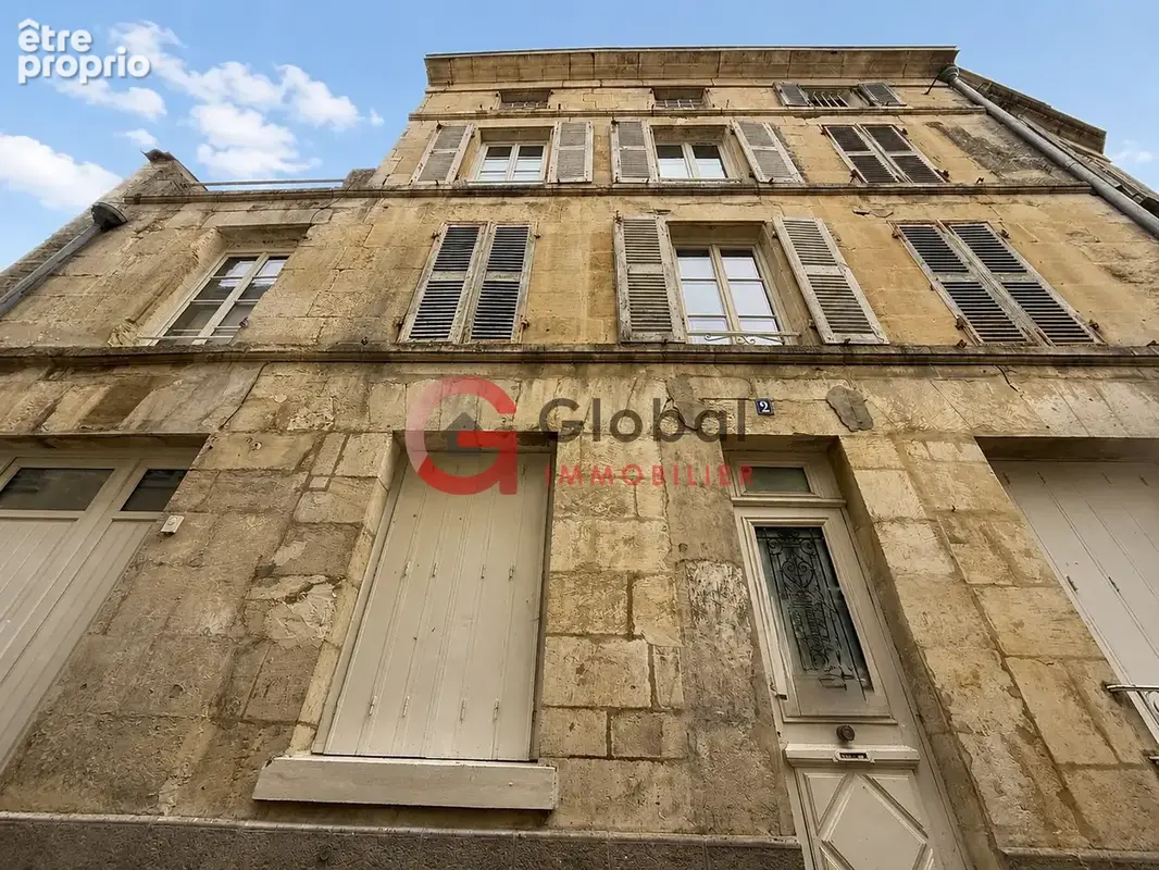 Maison avec terrasse sur toit au centre de Fontenay-le-Comte - photo 12