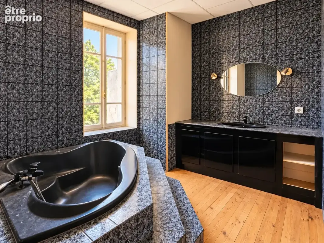 Ancienne discothèque à réinventer – Grande salle de 255 m², appartement et jardin à Varennes-sur-Allier - photo 9