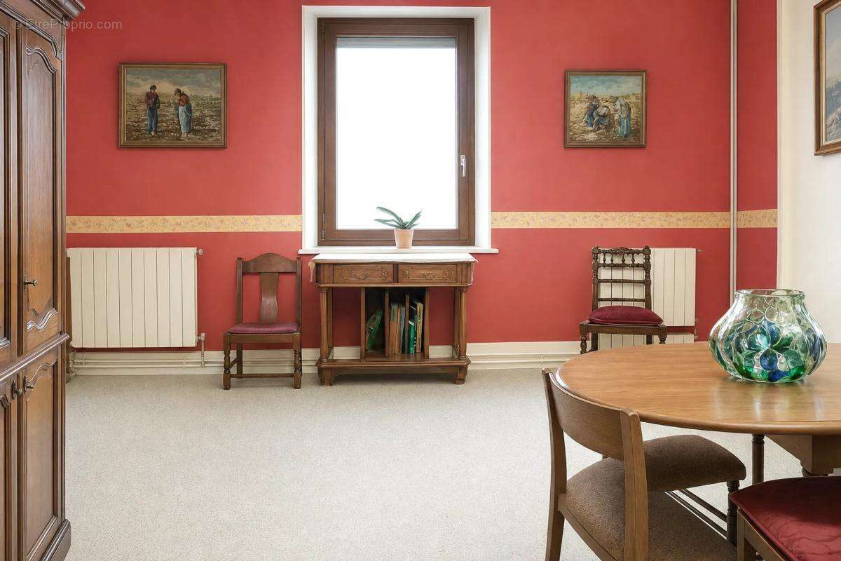 IMMEUBLE de 4 appartements de 306 m² à Bruyères - photo 2