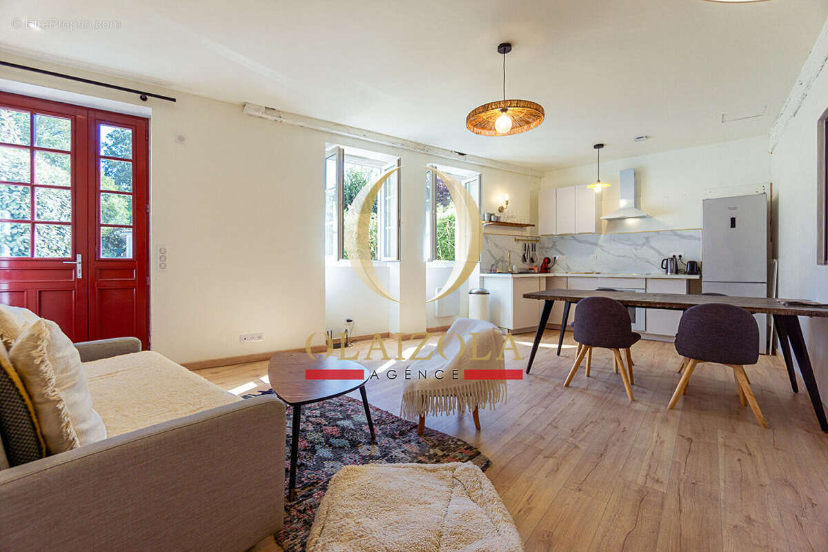 BAYONNE - Appartement T2 en rez-de-chaussée avec jardin dans le quartier Marracq. - photo 7