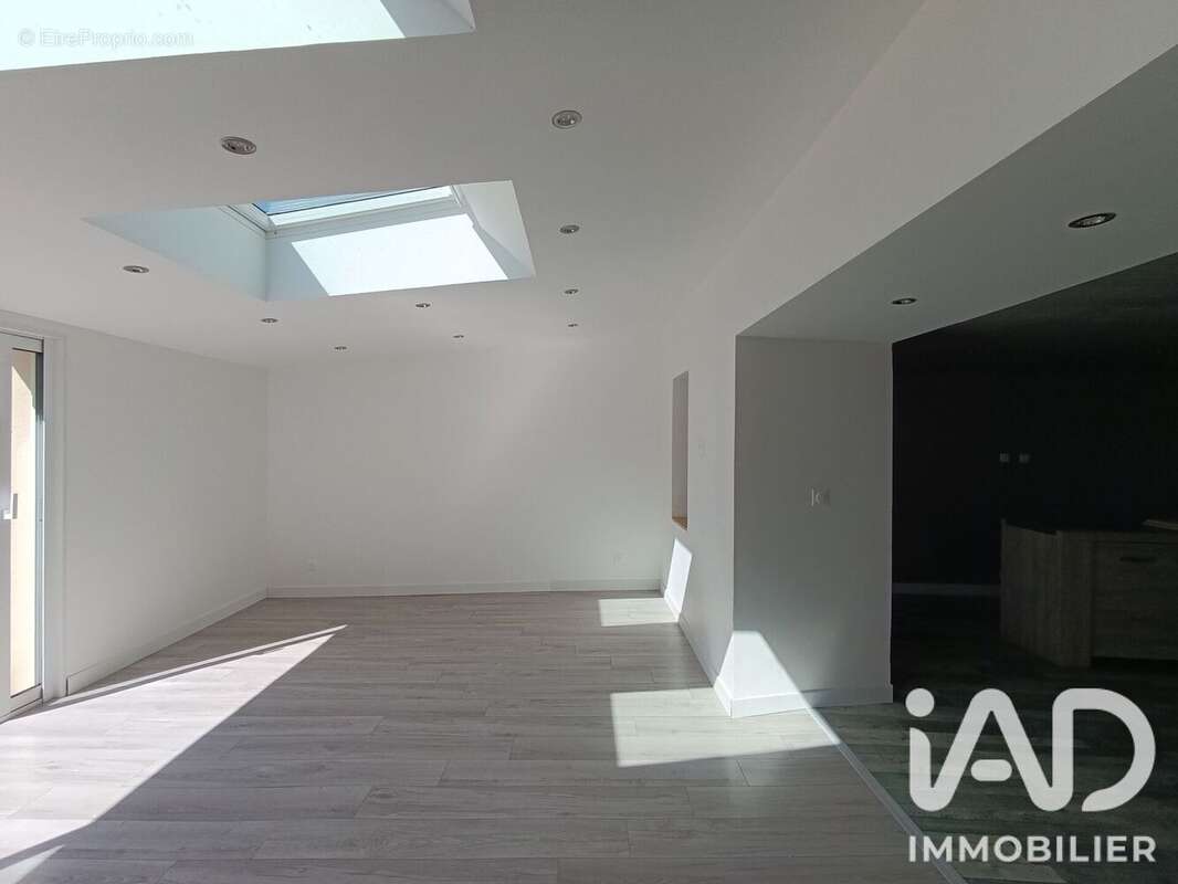 Maison 140 m² à Cametours  - photo 3