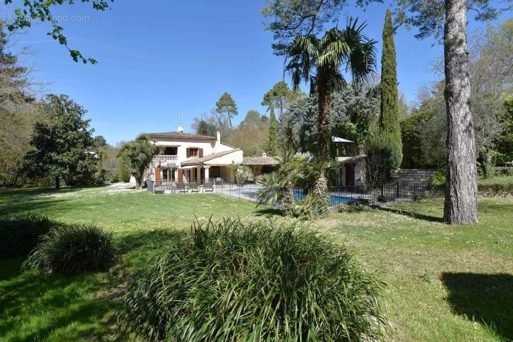 Maison à CALLIAN
