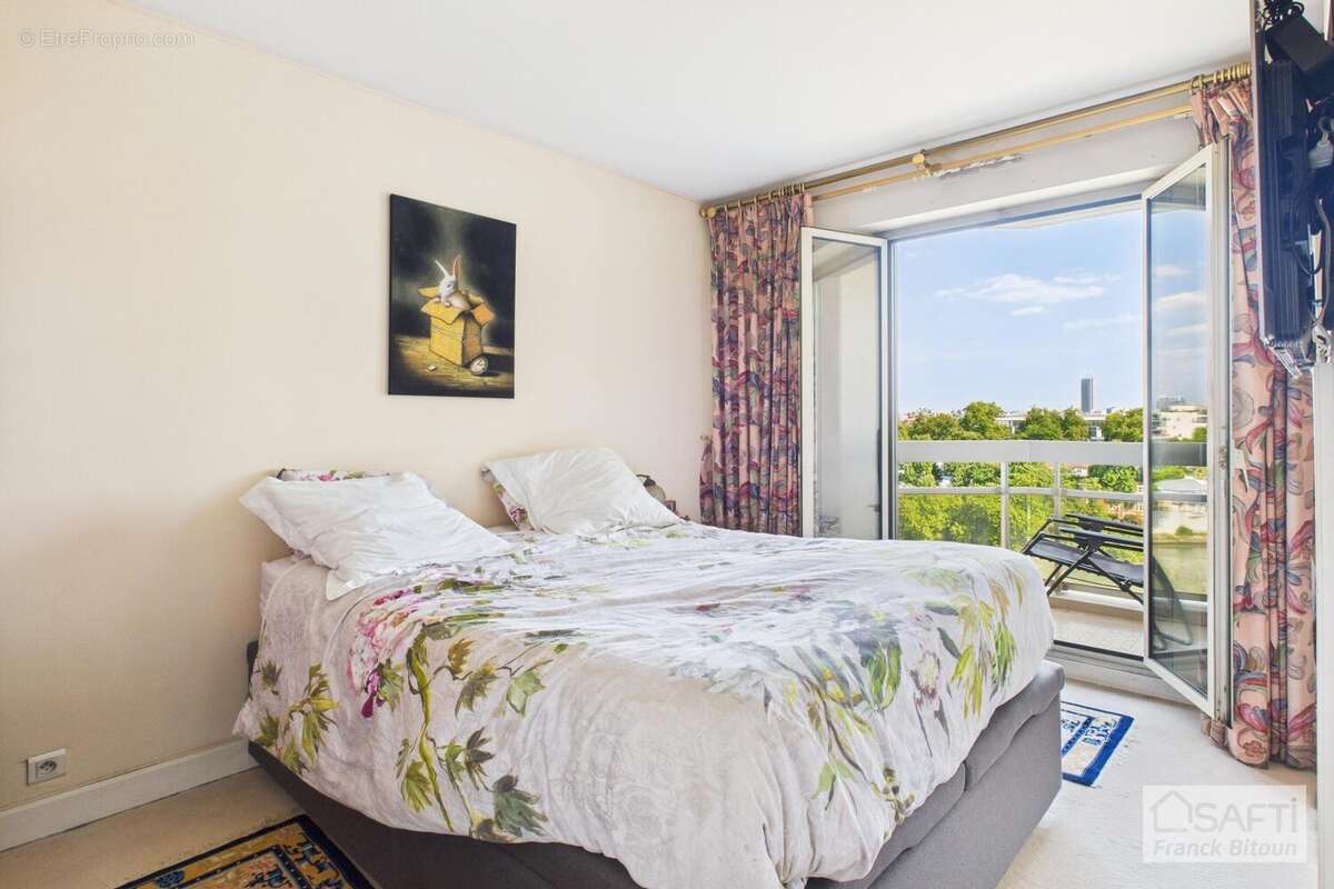 Photo 9 - Appartement à COURBEVOIE