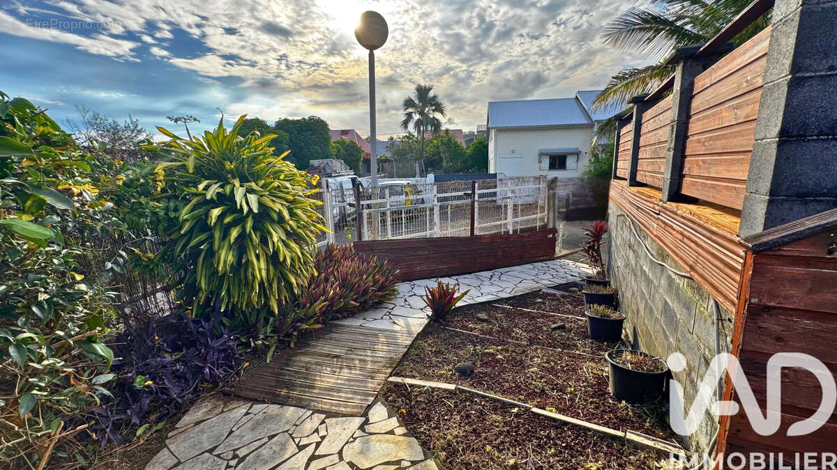 Photo 2 - Maison à SAINT-JOSEPH