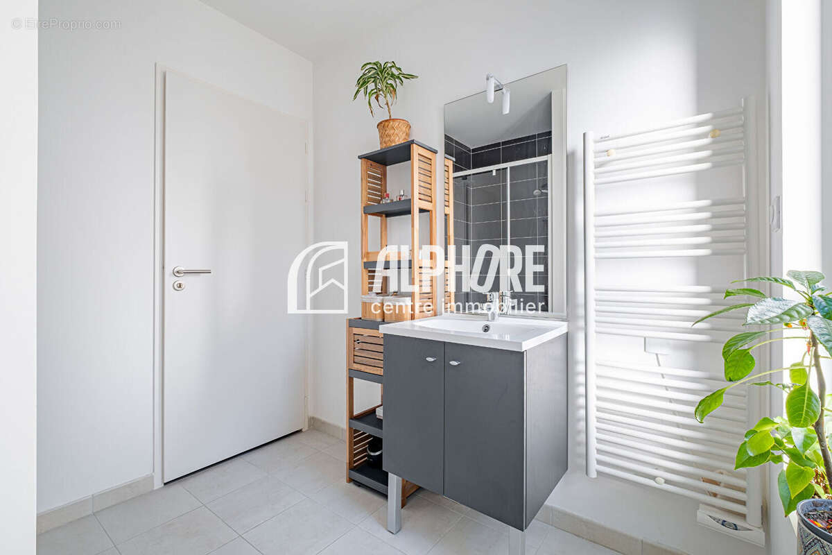 Appartement Guerande T2  avec stationnement privatif . - photo 8