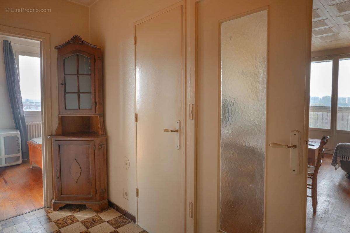 Appartement à VAULX-EN-VELIN